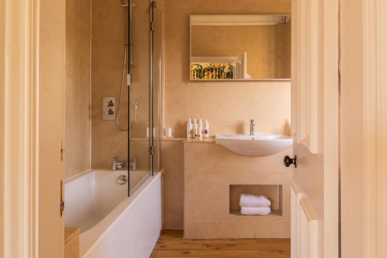 Fischers Baslow Hall - Chatsworth エクステリア 写真